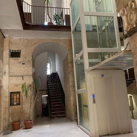 Apartamento Palazzo Dei Tabacchi Bari Exterior foto