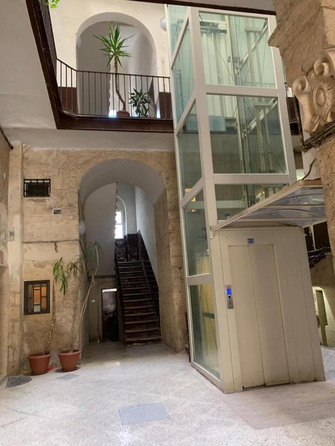 Apartamento Palazzo Dei Tabacchi Bari Exterior foto