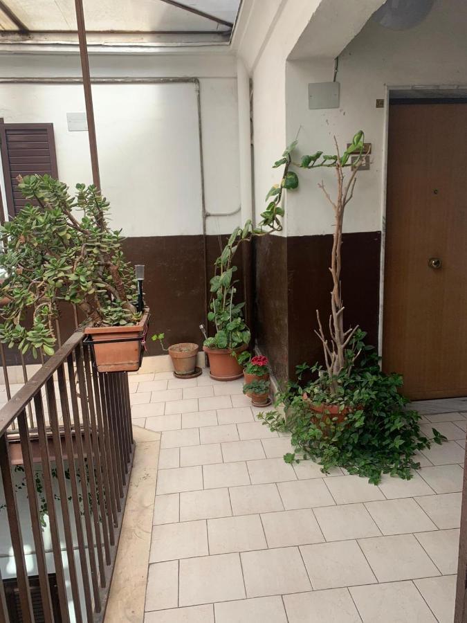Apartamento Palazzo Dei Tabacchi Bari Exterior foto